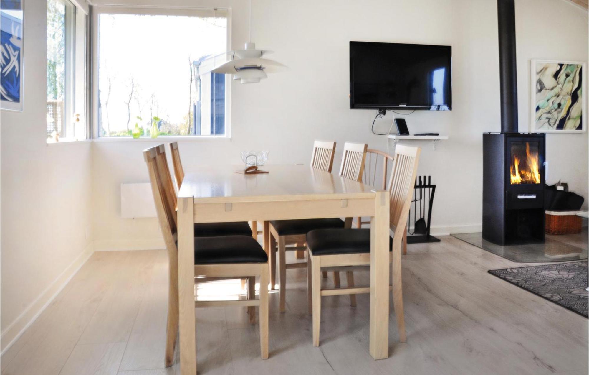 Cozy Home In Otterup With Kitchen Exteriör bild